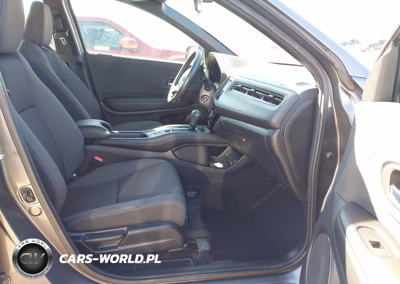 2019 Honda Hr-V Sport VIN:3CZRU6H17KG723767 - 5
