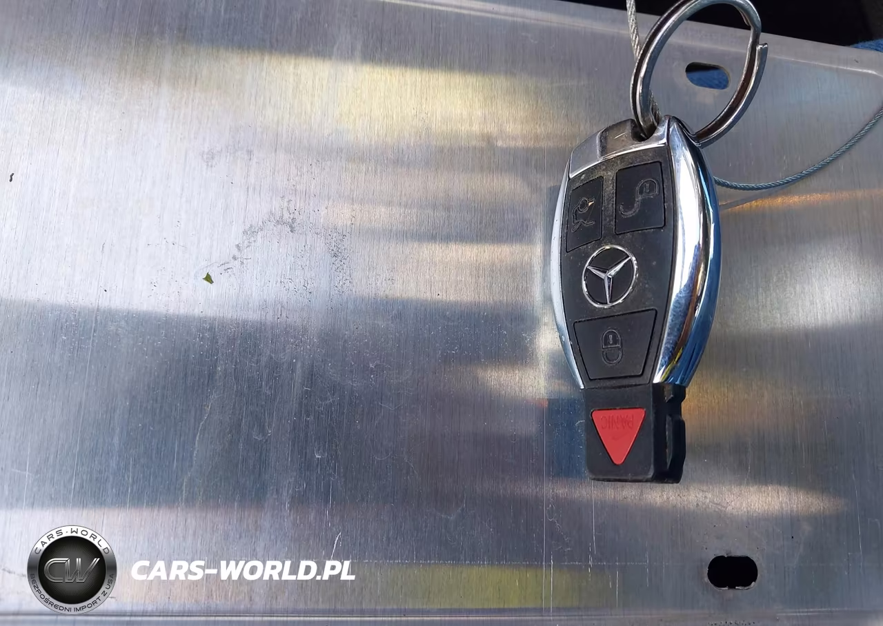 2016 Mercedes-Benz C 300 VIN:55SWF4JB7GU130304 - 11