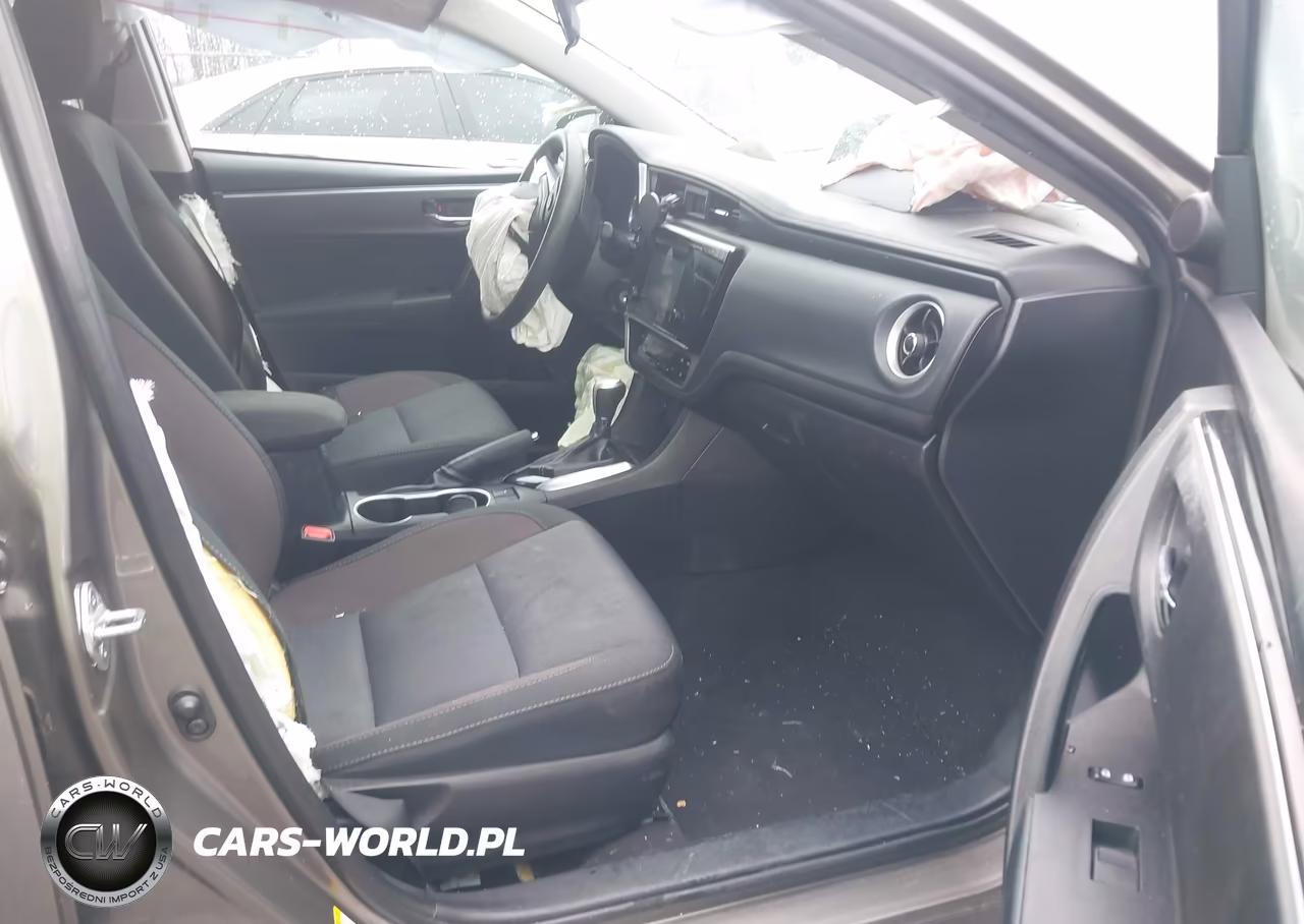 2018 Toyota Corolla Le VIN:2T1BURHE4JC079746 - 5