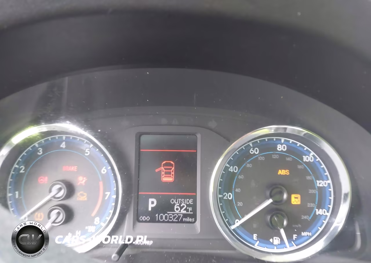 2018 Toyota Corolla Le VIN:2T1BURHE4JC079746 - 7