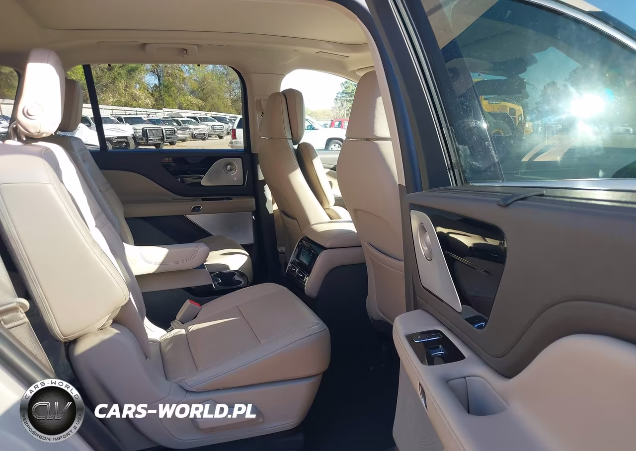 2020 Lincoln Aviator Reserve VIN:5LM5J7XC7LGL24367 - 8