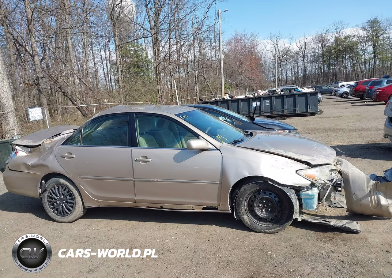 TOYOTA CAMRY LE VIN:4T1BE30K52U066449 - 13