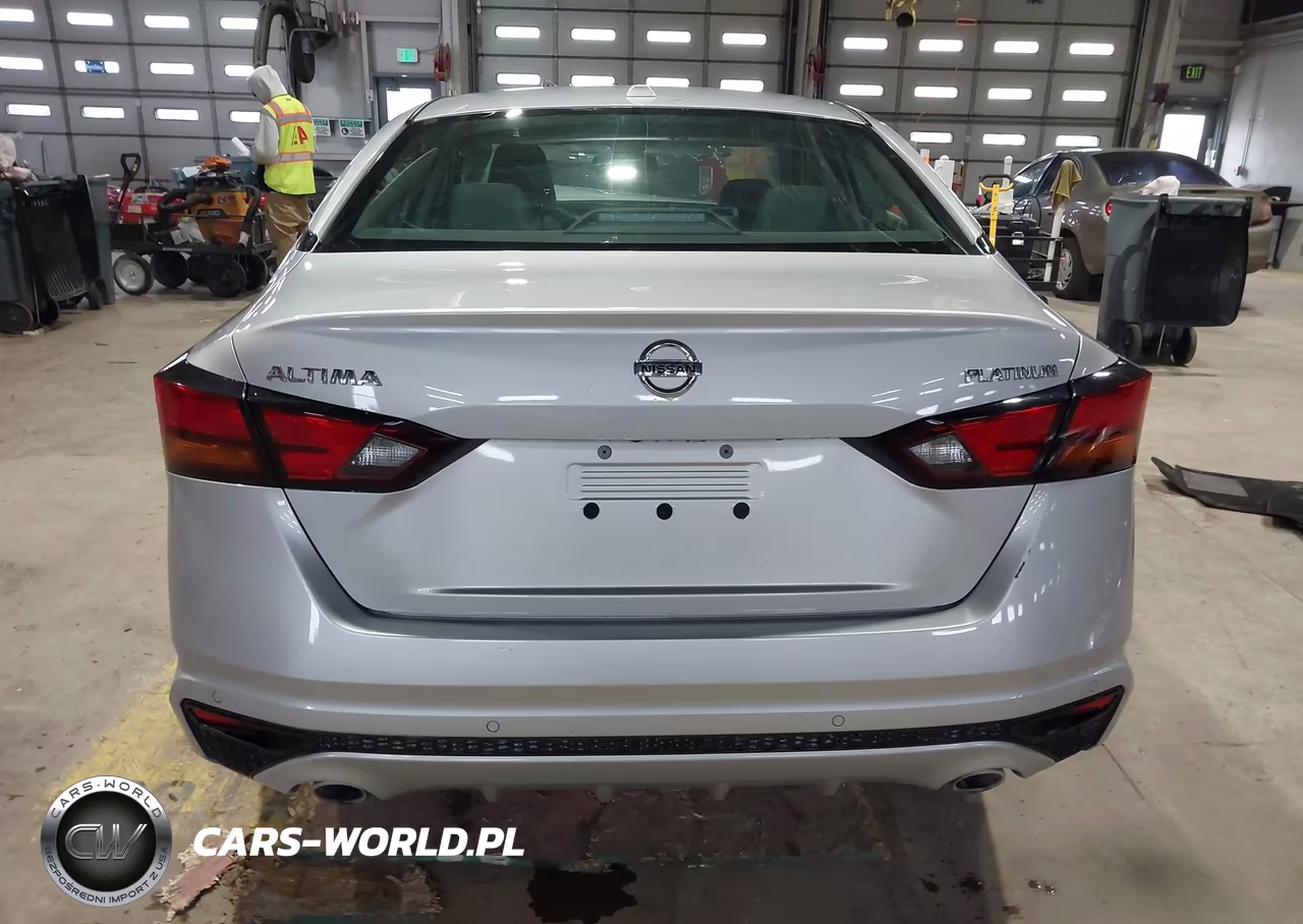 2019 Nissan Altima 2.5 Platinum VIN:1N4BL4FV5KC112262 - 17