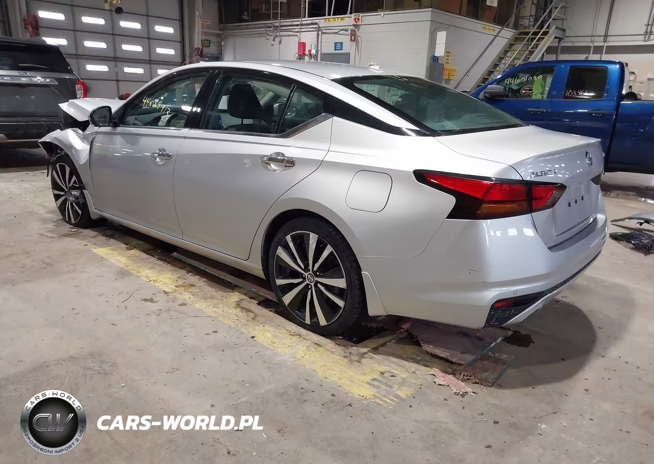 2019 Nissan Altima 2.5 Platinum VIN:1N4BL4FV5KC112262 - 3