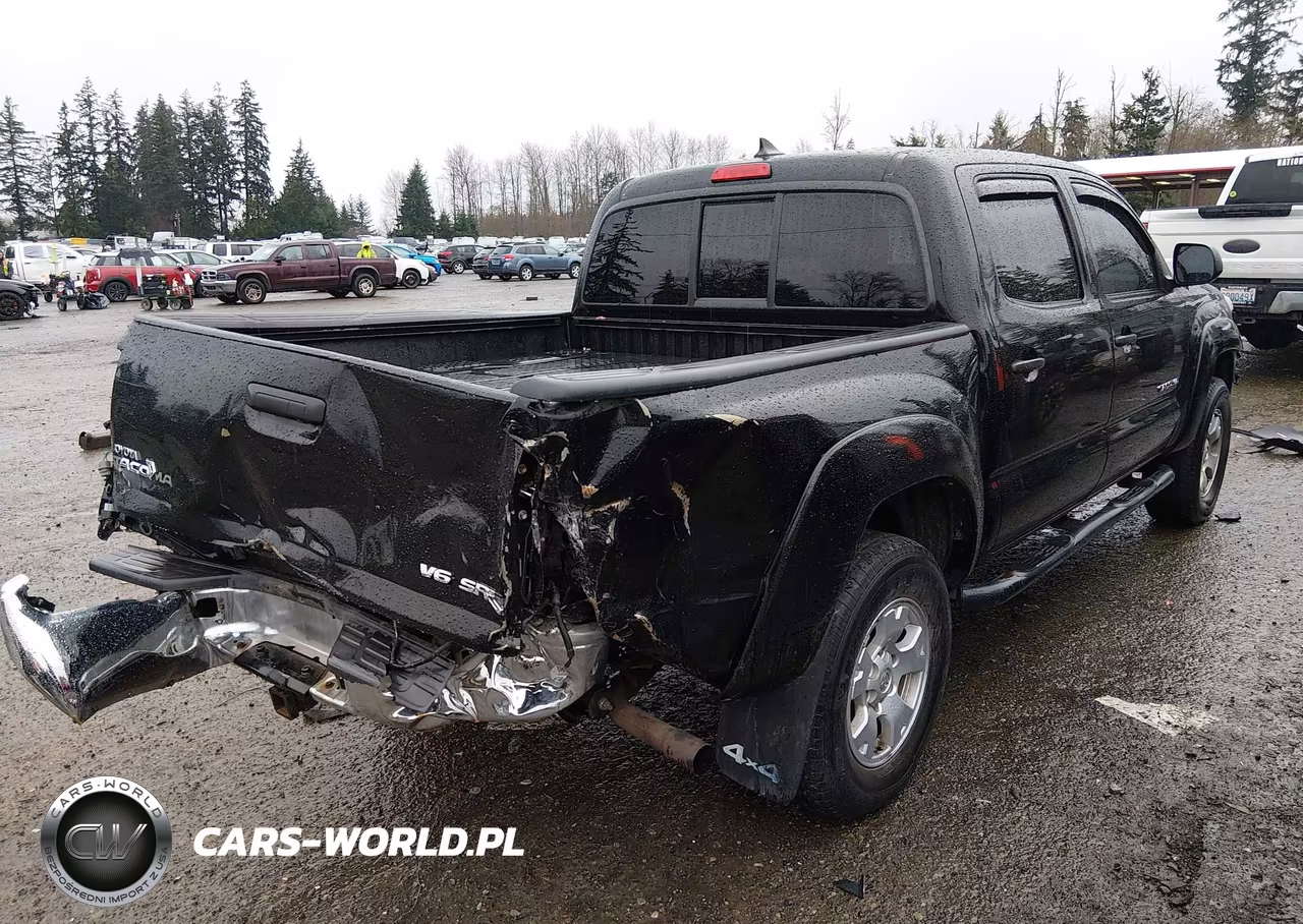 2014 Toyota Tacoma Base V6 VIN:3TMLU4EN9EM134104 - 4