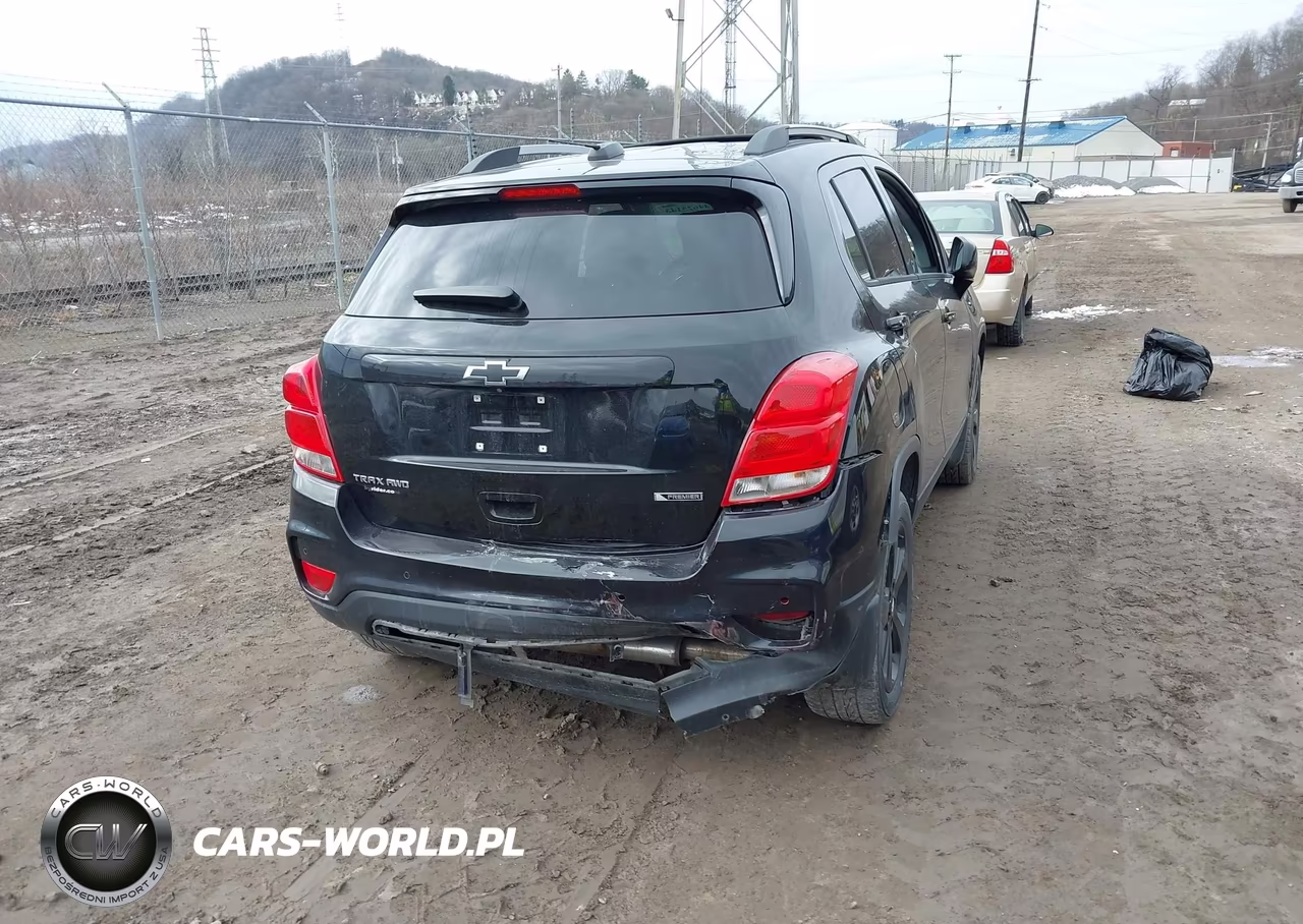 2018 Chevrolet Trax Premier VIN:KL7CJRSB4JB713936 - 4
