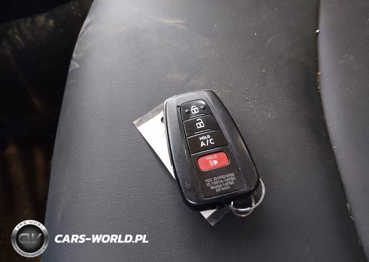 2017 Toyota Prius Prime Premium VIN:JTDKARFP4H3019594 - 11