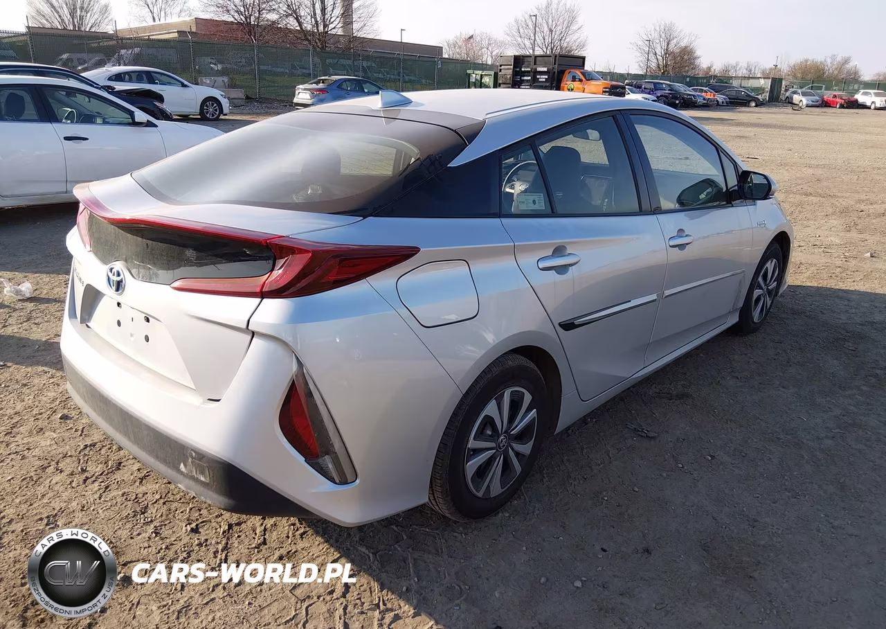 2017 Toyota Prius Prime Premium VIN:JTDKARFP4H3019594 - 4