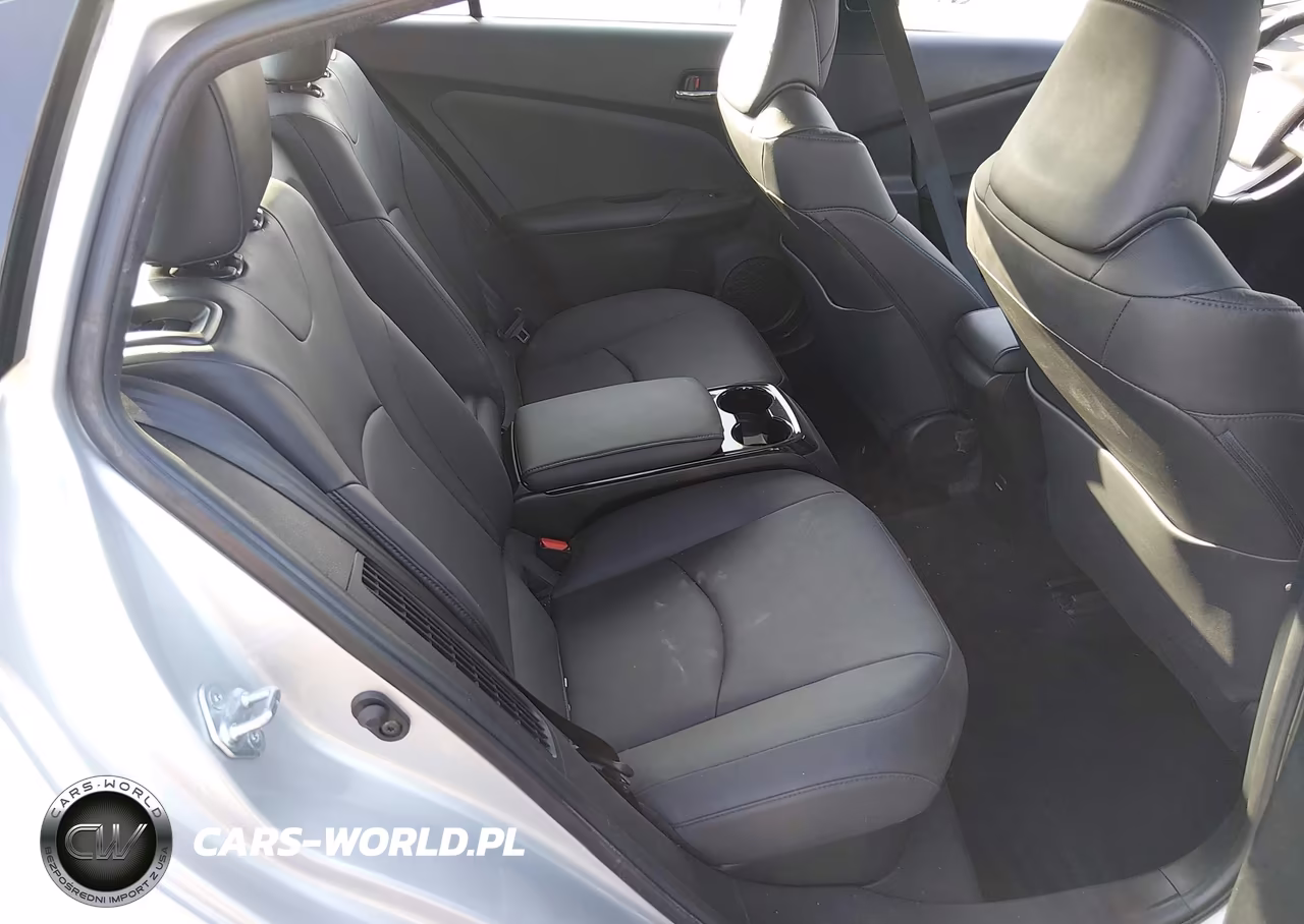 2017 Toyota Prius Prime Premium VIN:JTDKARFP4H3019594 - 8