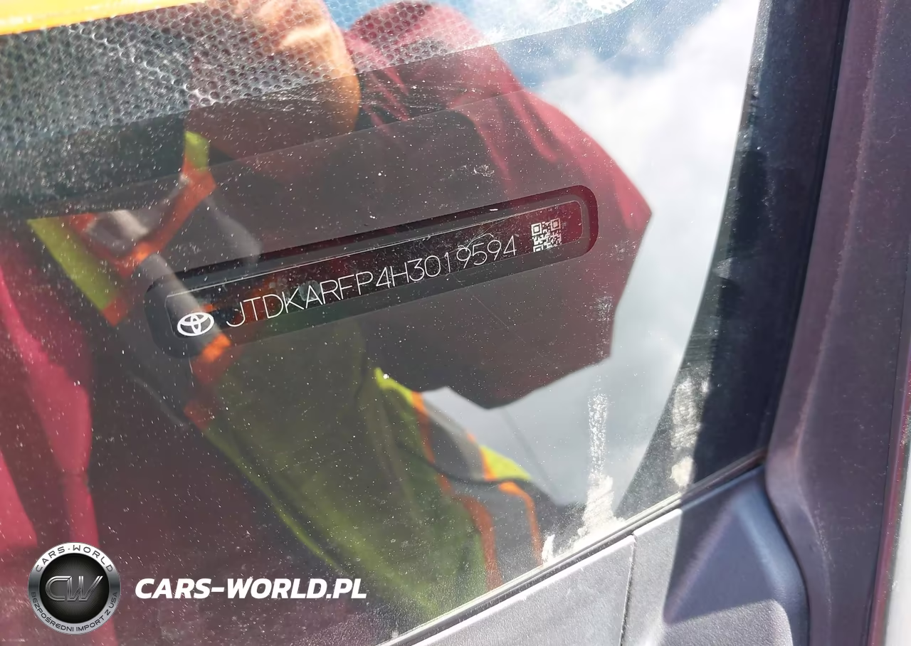 2017 Toyota Prius Prime Premium VIN:JTDKARFP4H3019594 - 9