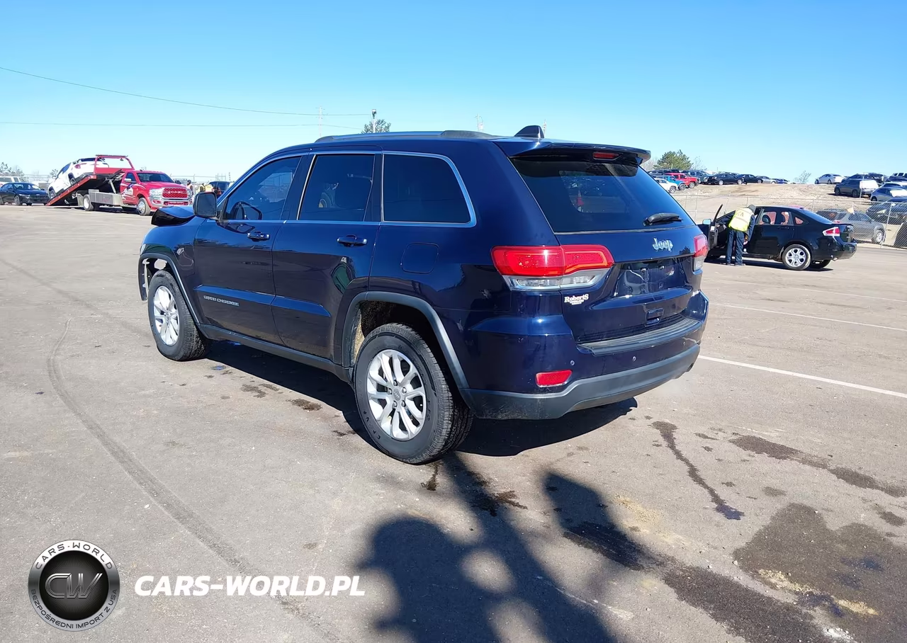 2016 Jeep Grand Cherokee Laredo VIN:1C4RJEAG2GC415794 - 3