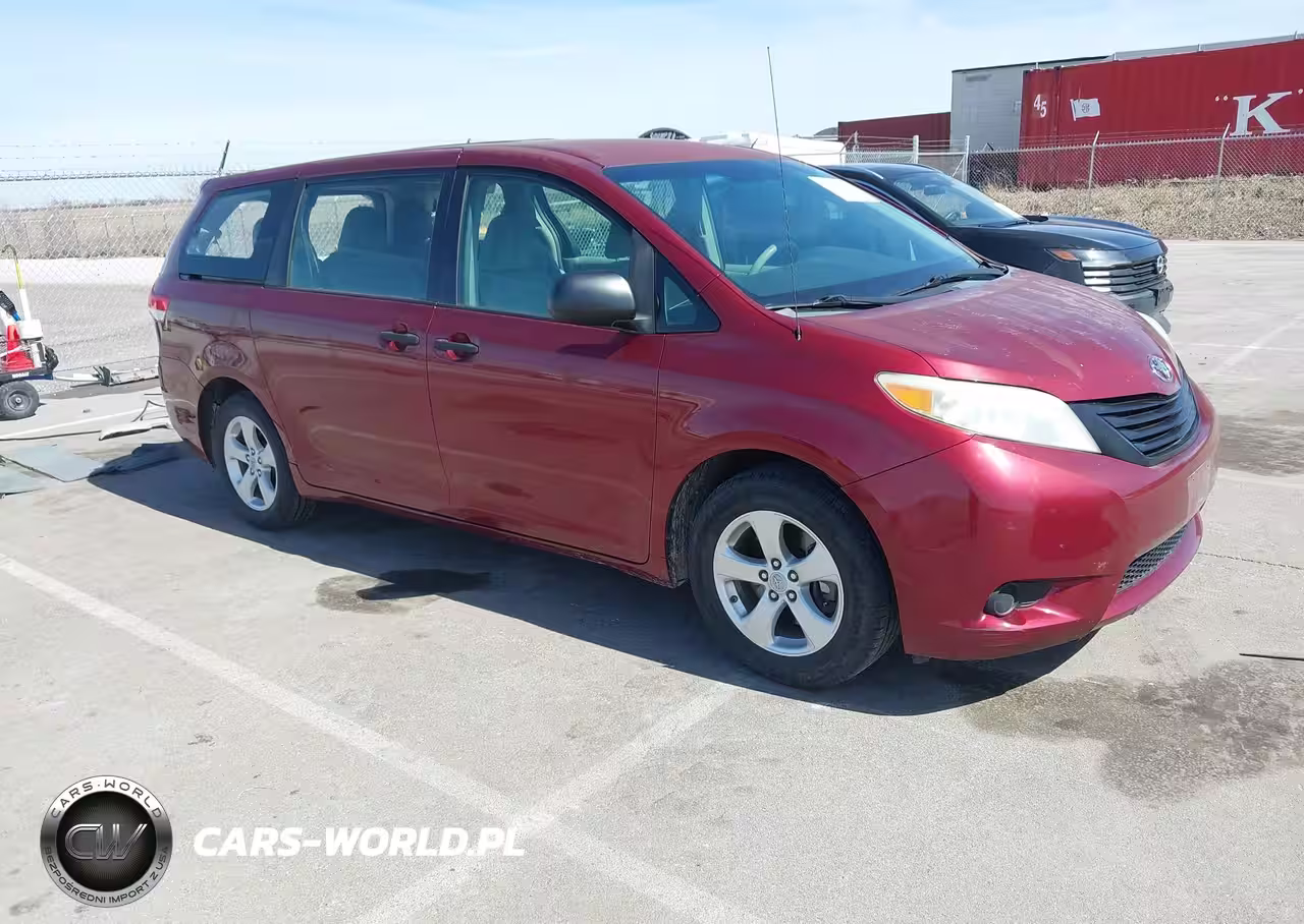 2011 Toyota Sienna Base V6