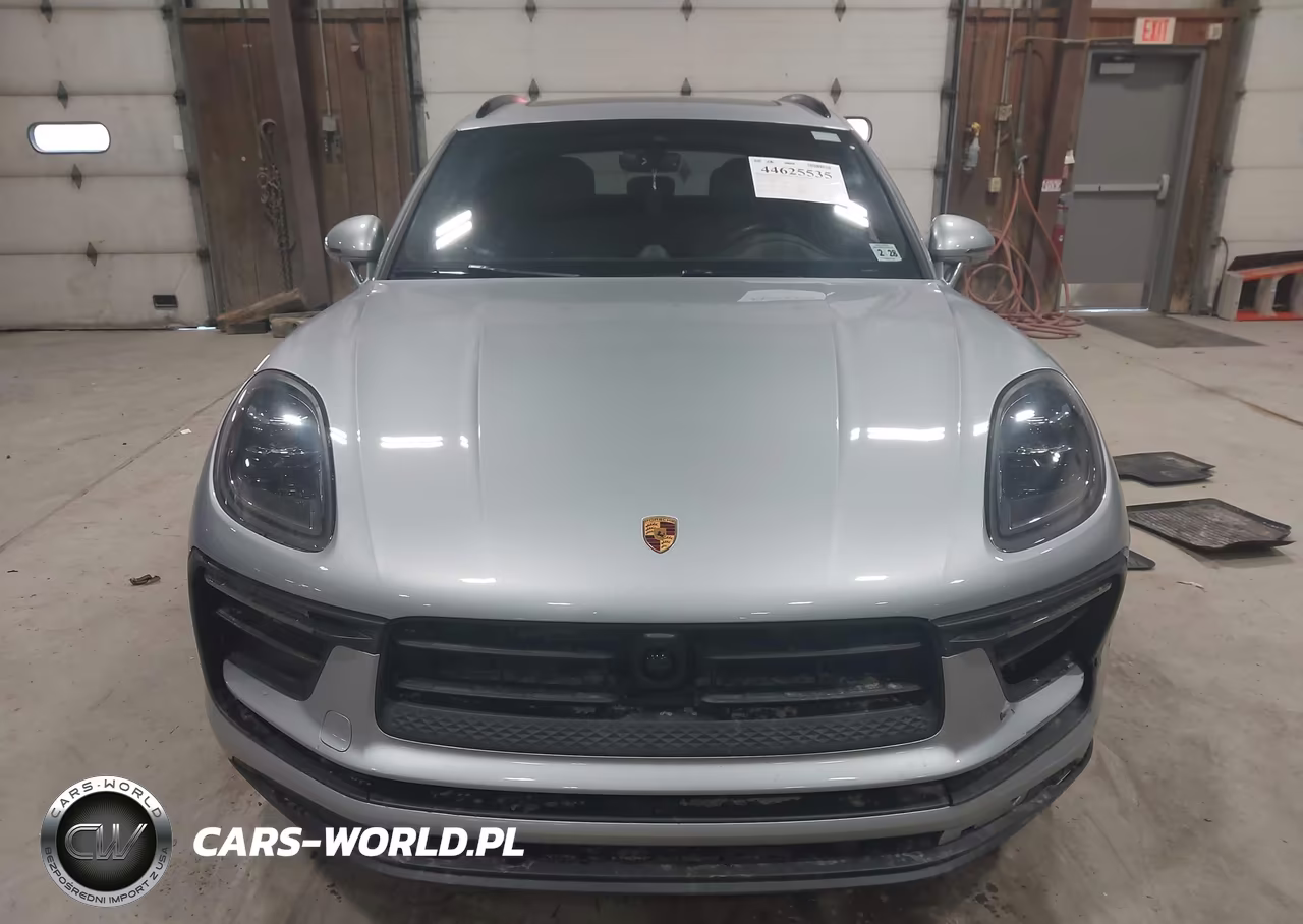 2023 Porsche Macan T VIN:WP1AA2A58PLB11426 - 12