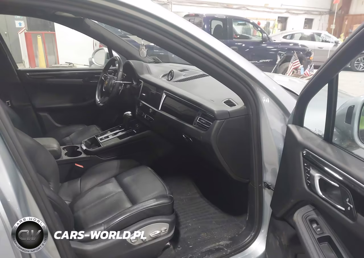 2023 Porsche Macan T VIN:WP1AA2A58PLB11426 - 5