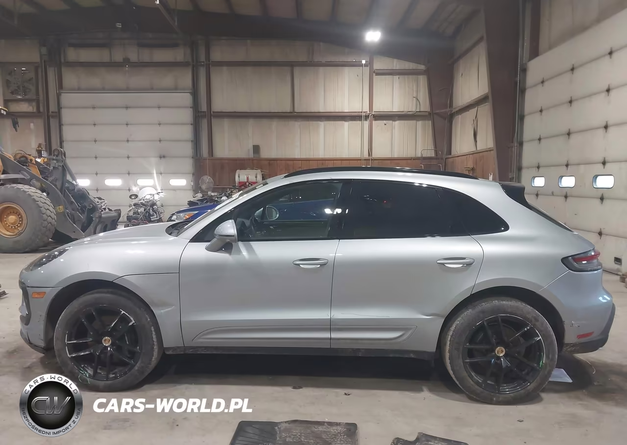 2023 Porsche Macan T VIN:WP1AA2A58PLB11426 - 6