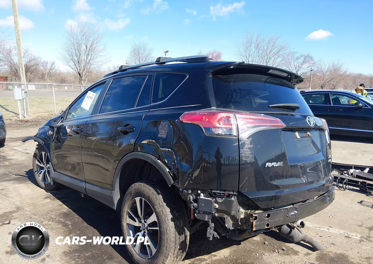 2017 Toyota Rav4 Xle VIN:2T3RFREV8HW670210 - 3