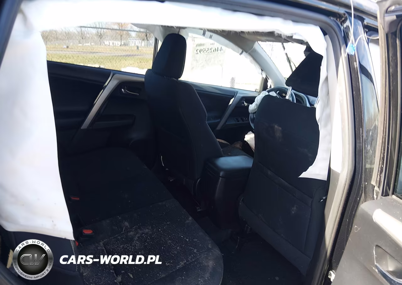 2017 Toyota Rav4 Xle VIN:2T3RFREV8HW670210 - 8