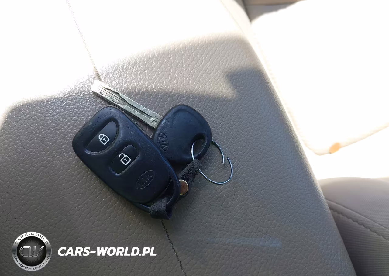 2012 Kia Sorento Lx VIN:5XYKT4A69CG206183 - 11