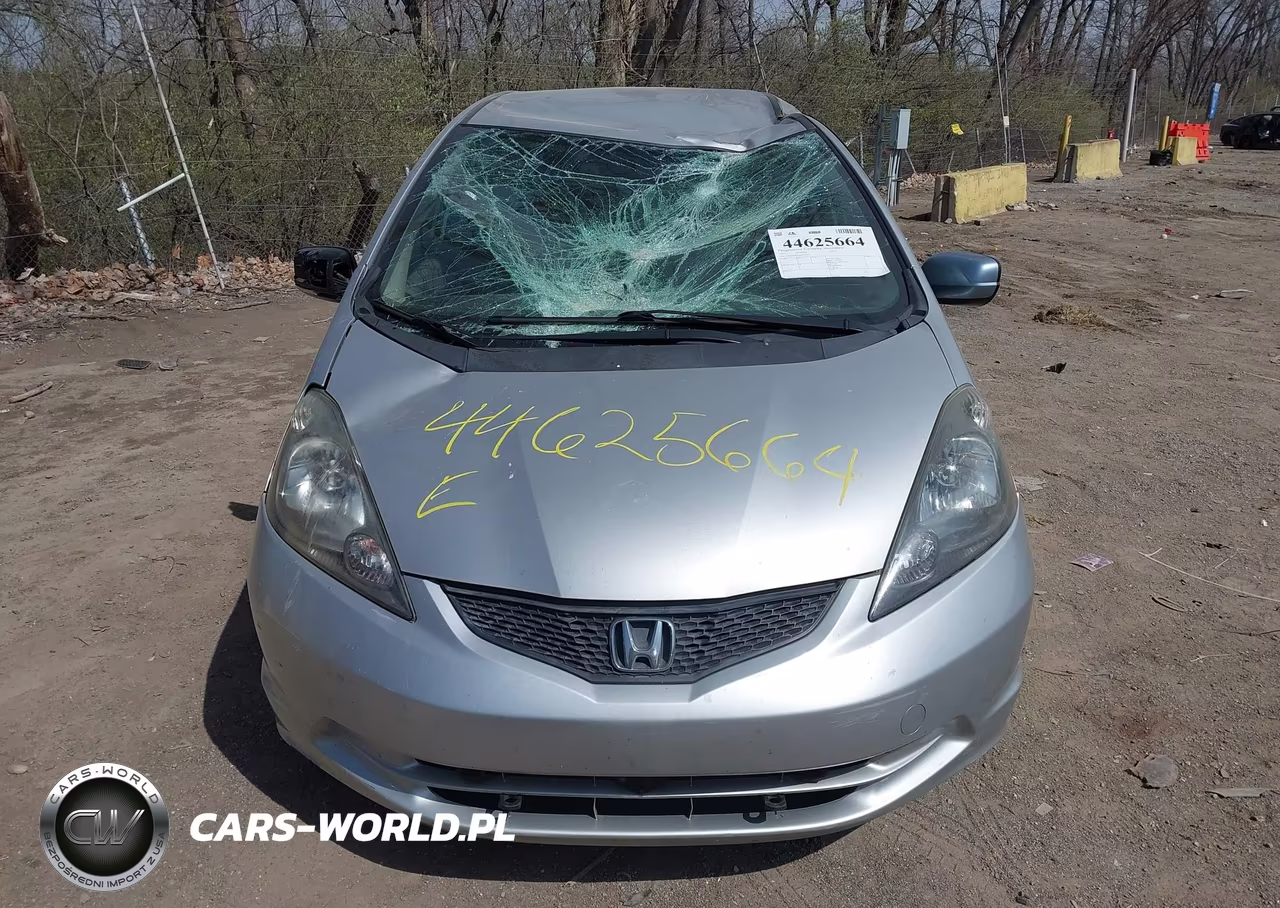 2013 Honda Fit VIN:JHMGE8H3XDC017341 - 12