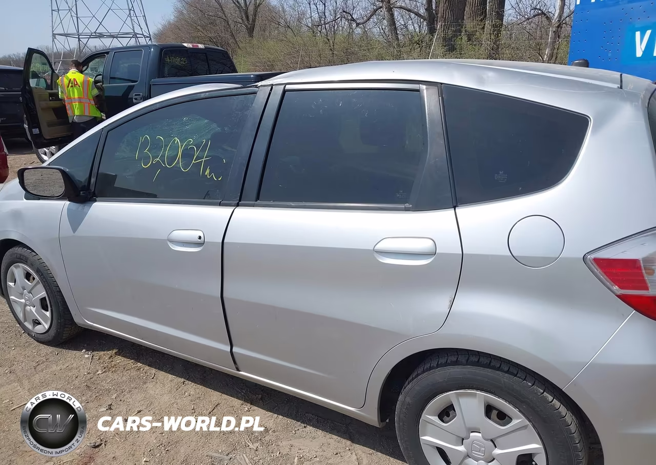 2013 Honda Fit VIN:JHMGE8H3XDC017341 - 14