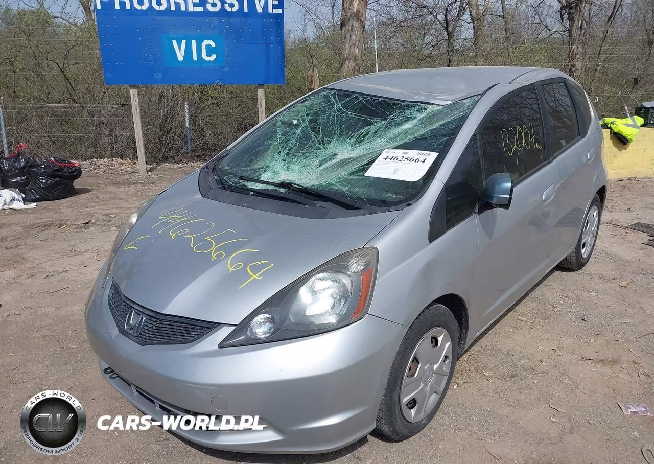 2013 Honda Fit VIN:JHMGE8H3XDC017341 - 6
