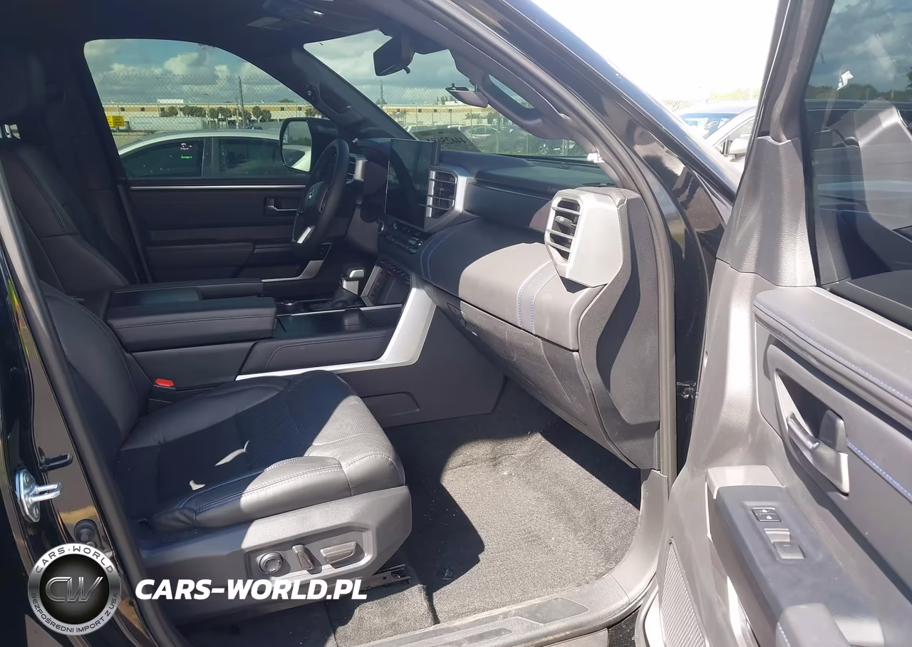 2025 Toyota Tundra Platinum VIN:5TFNA5DB2SX318076 - 5