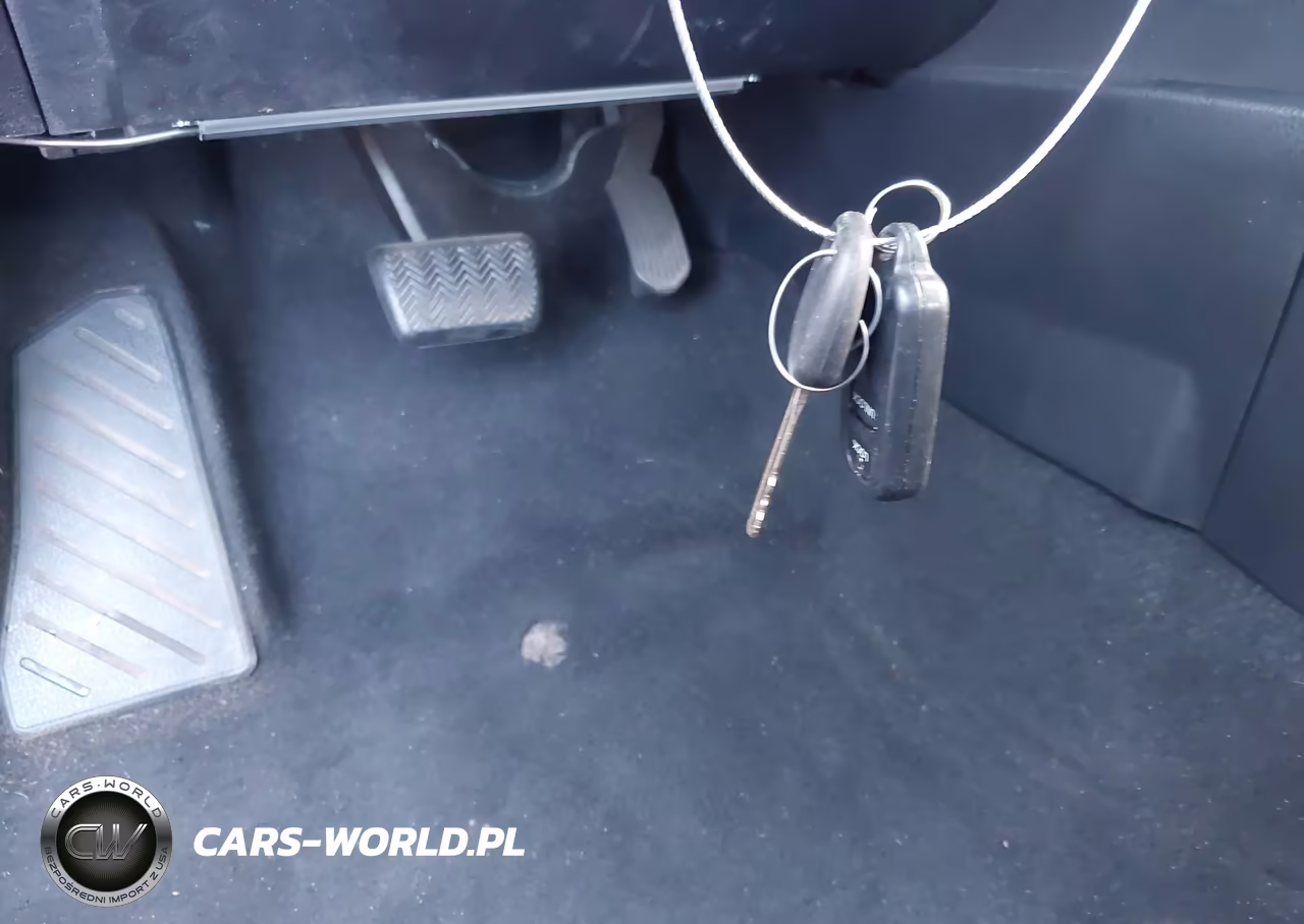2019 Toyota Corolla L VIN:2T1BURHE5KC128745 - 11
