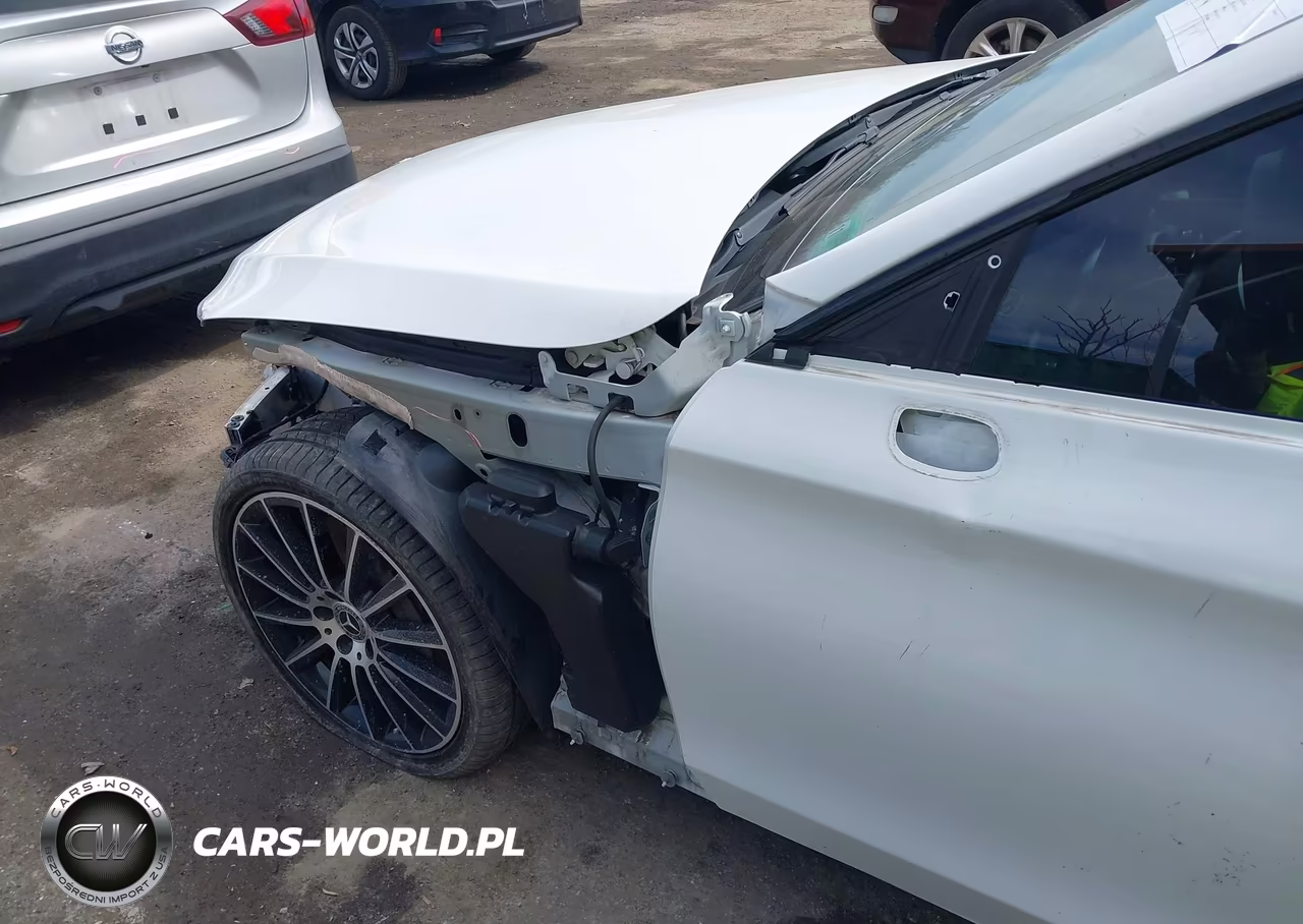2018 Mercedes-Benz C 300 VIN:WDDWJ4JBXJF745132 - 18