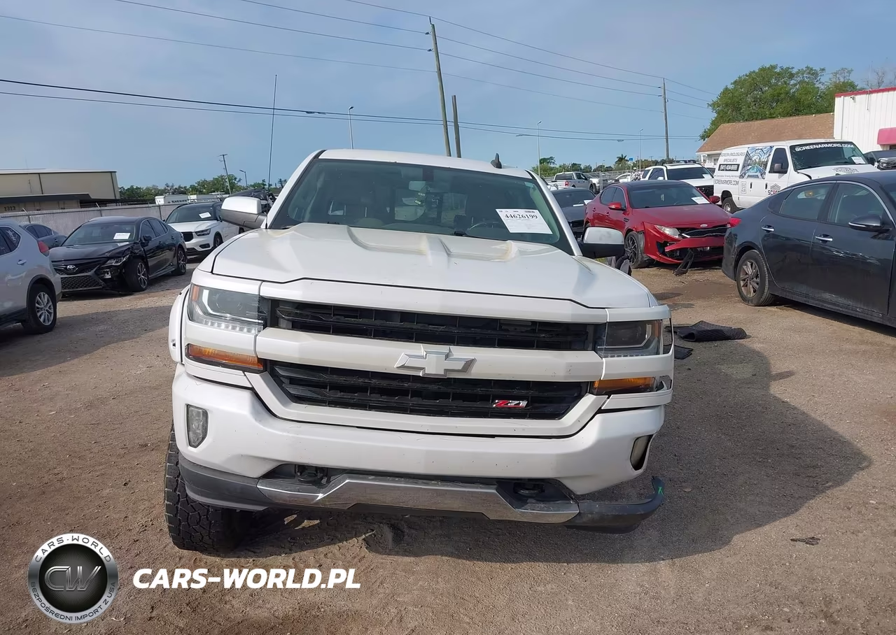 2018 Chevrolet Silverado 1500 2Lt VIN:3GCUKREC7JG285313 - 13