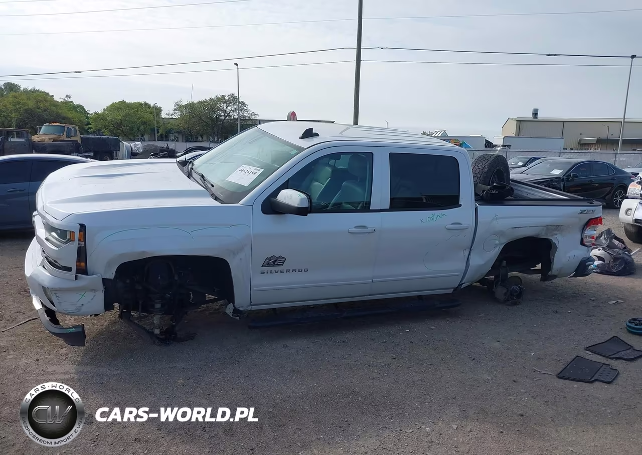 2018 Chevrolet Silverado 1500 2Lt VIN:3GCUKREC7JG285313 - 15