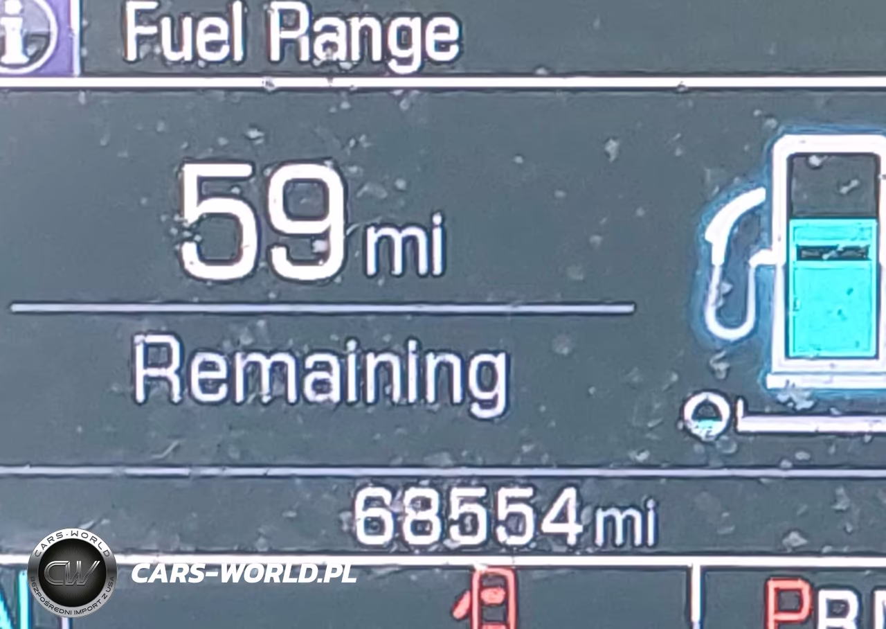 2018 Chevrolet Silverado 1500 2Lt VIN:3GCUKREC7JG285313 - 16