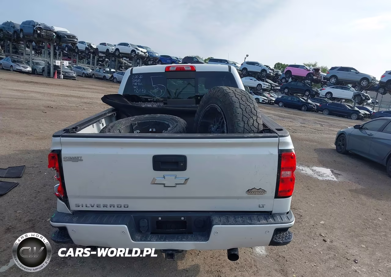 2018 Chevrolet Silverado 1500 2Lt VIN:3GCUKREC7JG285313 - 17