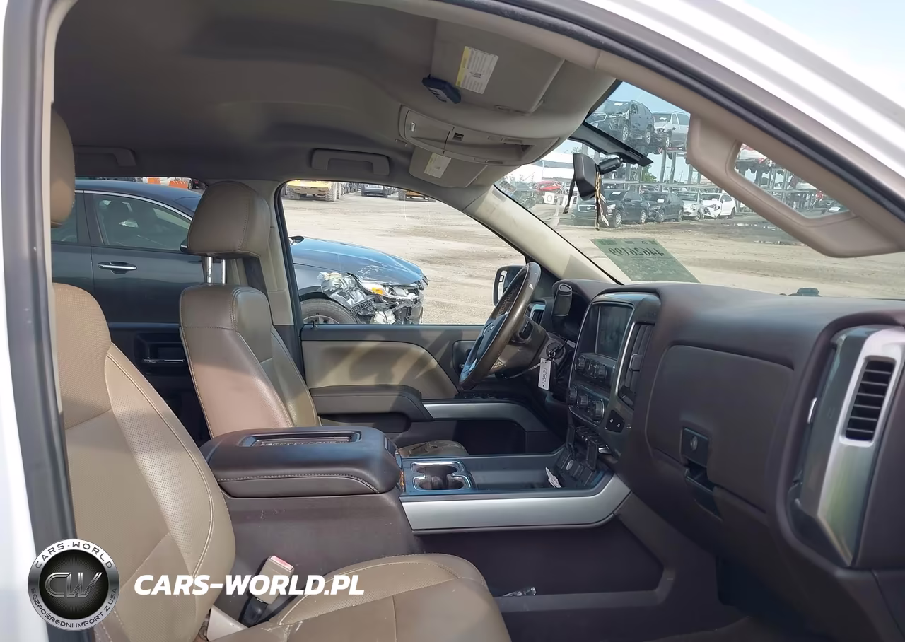 2018 Chevrolet Silverado 1500 2Lt VIN:3GCUKREC7JG285313 - 5