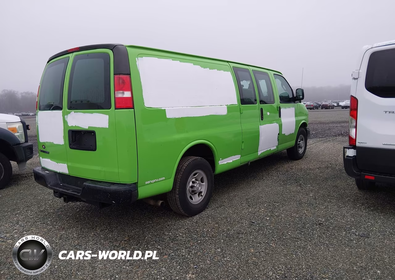 2017 Chevrolet Express 3500 Work Van VIN:1GCZGHFG8H1218134 - 4