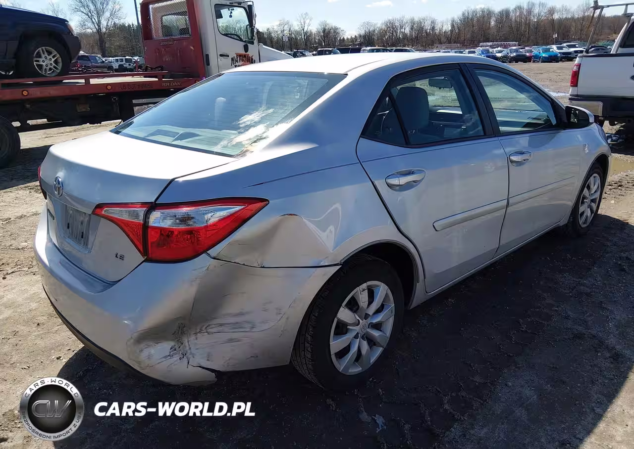 2015 Toyota Corolla Le VIN:2T1BURHE6FC350152 - 4