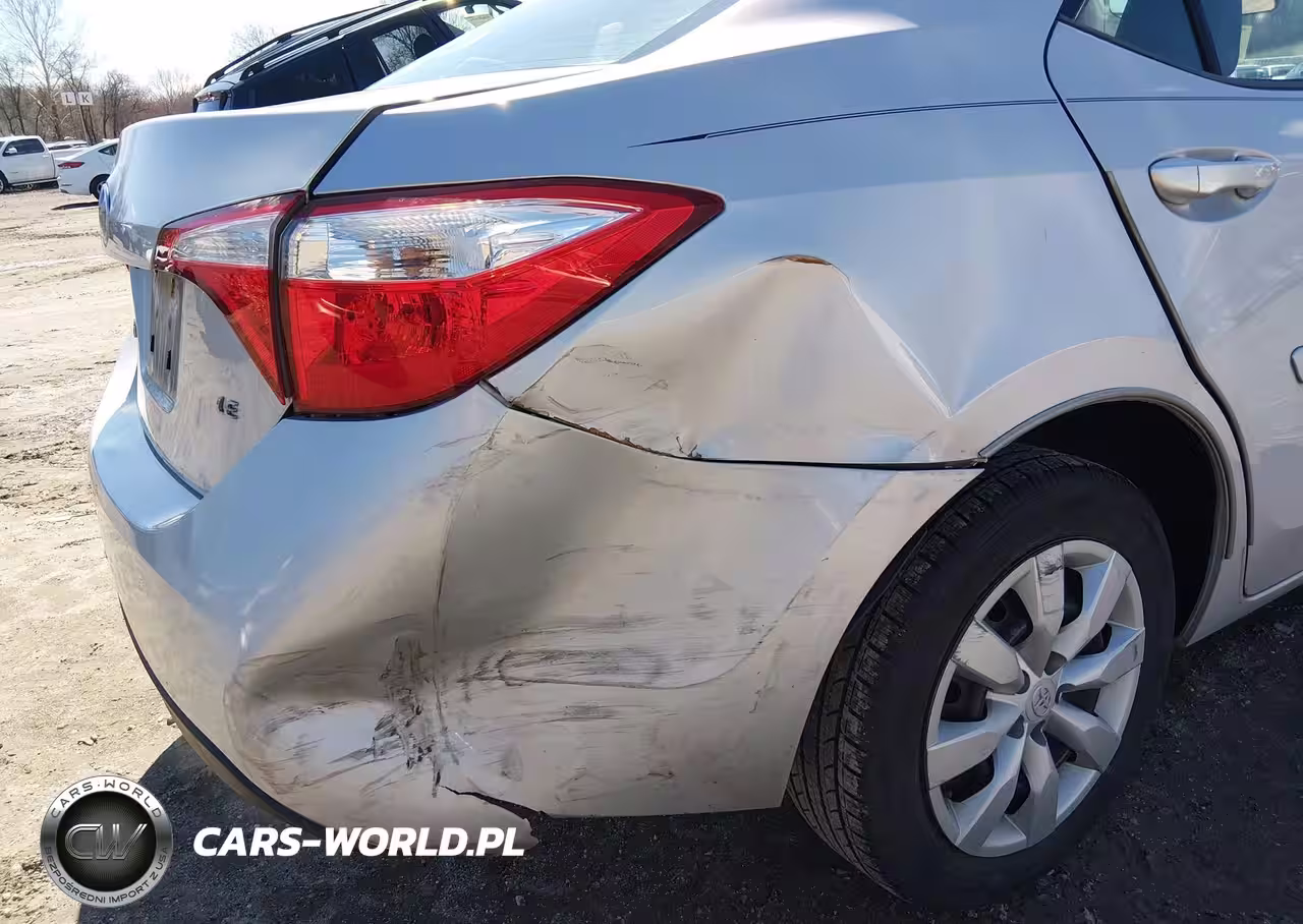 2015 Toyota Corolla Le VIN:2T1BURHE6FC350152 - 6