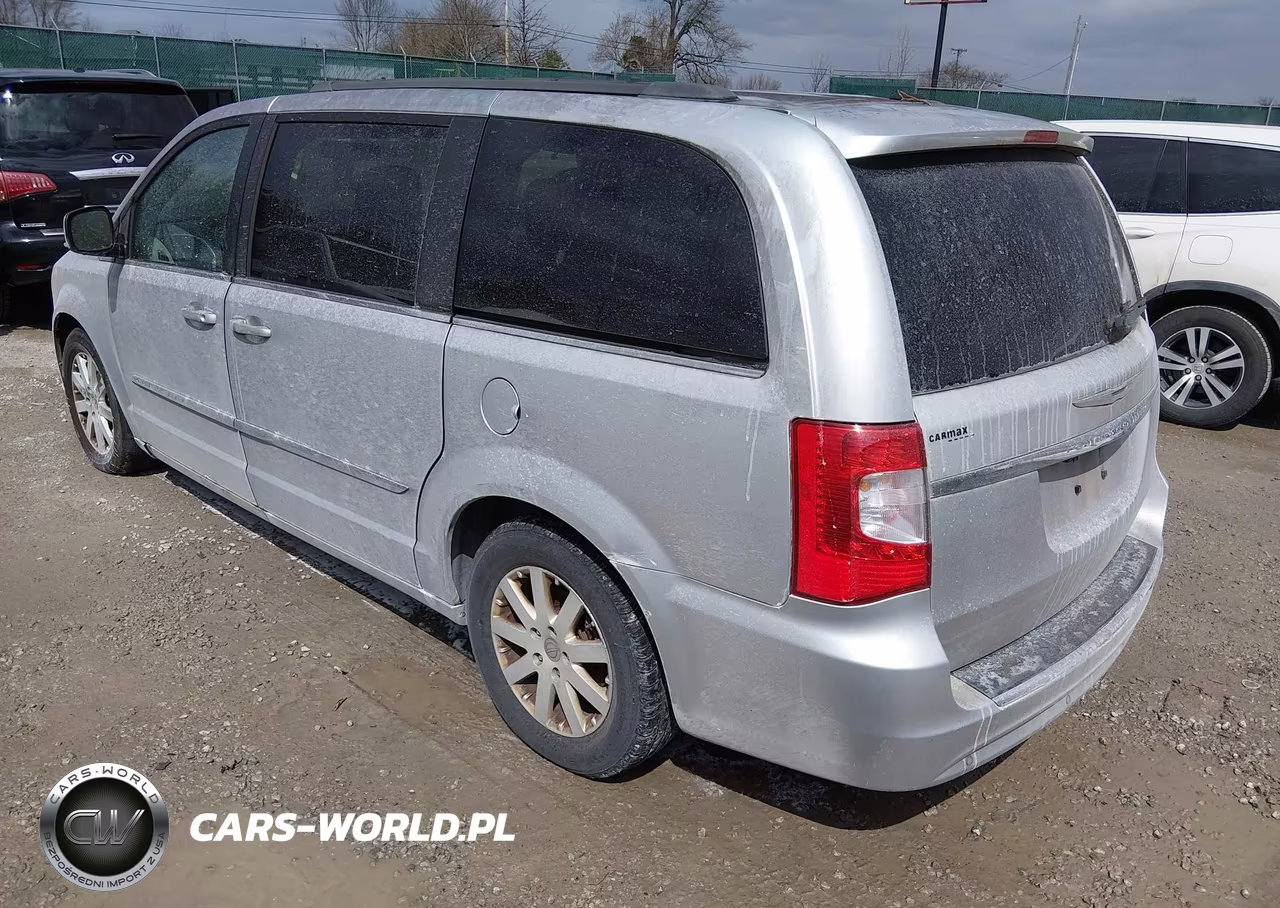 2011 Chrysler Town & Country Touring-L VIN:2A4RR8DG2BR798975 - 3