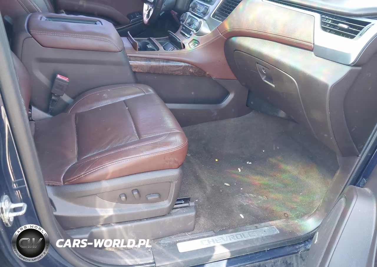 2017 Chevrolet Tahoe Premier VIN:1GNSKCKC4HR146640 - 5