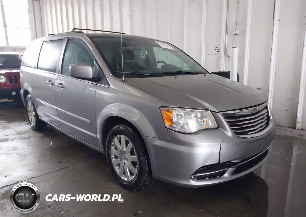 2016 Chrysler Town & Country Touring