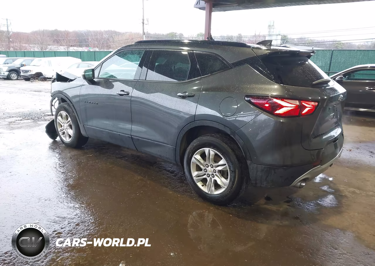2019 Chevrolet Blazer VIN:3GNKBGRS1KS642858 - 3