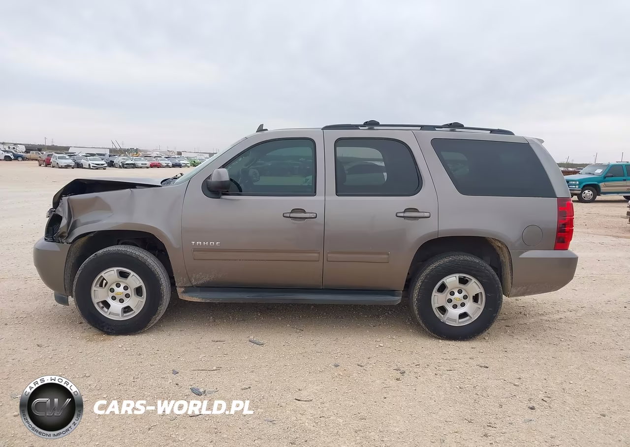 2011 Chevrolet Tahoe Ls VIN:1GNSCAE0XBR165039 - 14