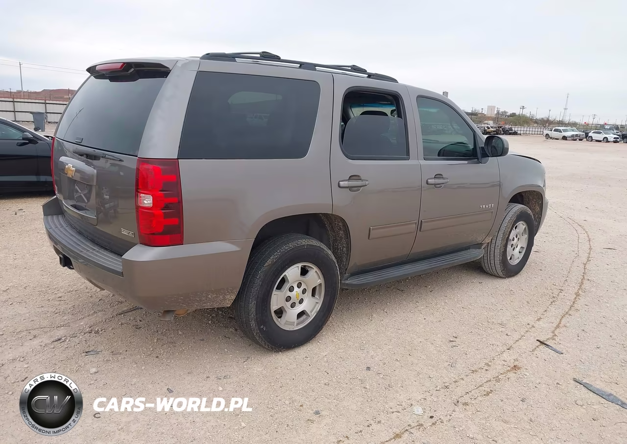 2011 Chevrolet Tahoe Ls VIN:1GNSCAE0XBR165039 - 4