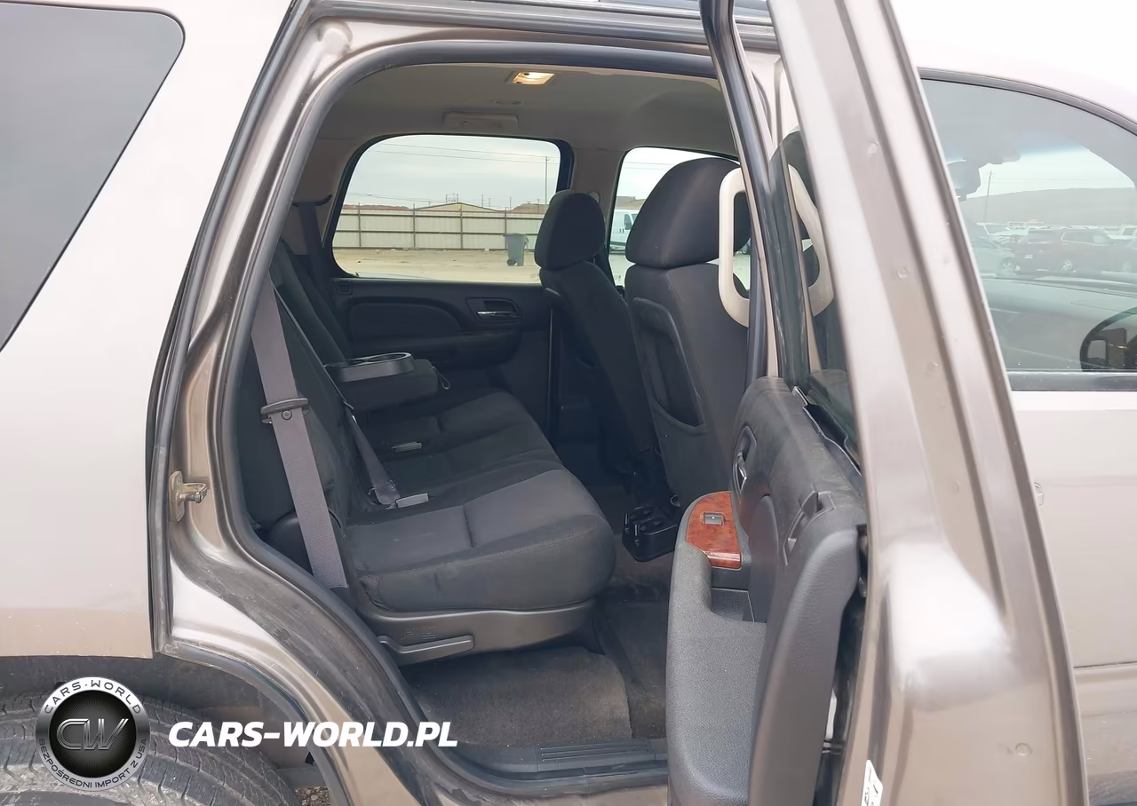 2011 Chevrolet Tahoe Ls VIN:1GNSCAE0XBR165039 - 8