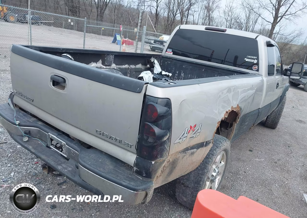 2004 Chevrolet Silverado 2500Hd Ls VIN:1GCHK29214E311698 - 4