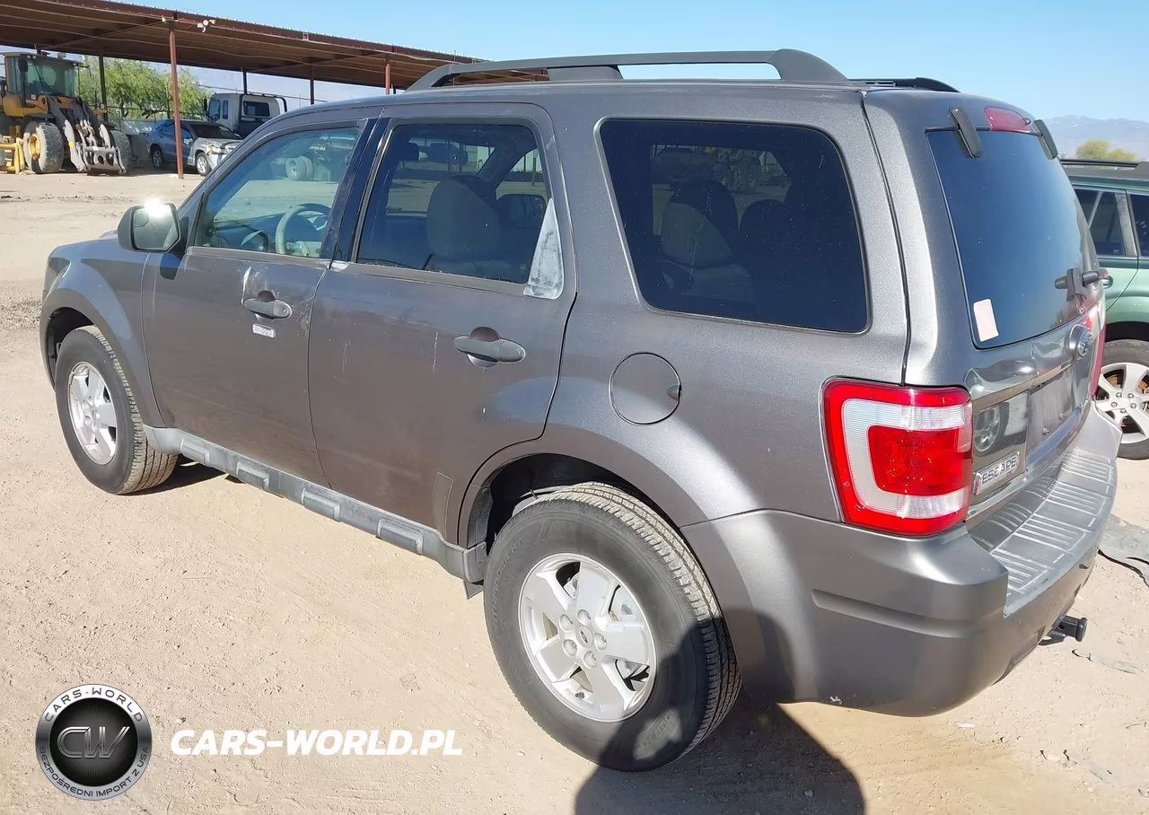 2010 Ford Escape Xlt VIN:1FMCU9D72AKC96346 - 3