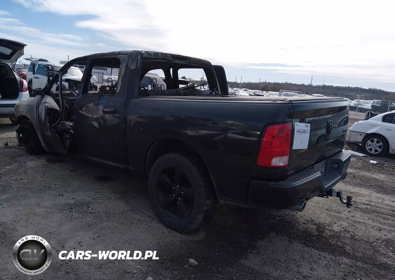 2018 Ram 1500 Big Horn 4X4 5'7 Box VIN:1C6RR7LMXJS355775 - 3