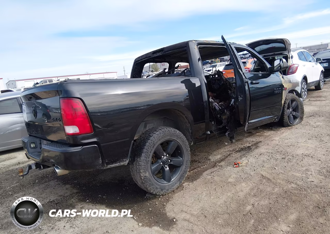 2018 Ram 1500 Big Horn 4X4 5'7 Box VIN:1C6RR7LMXJS355775 - 4