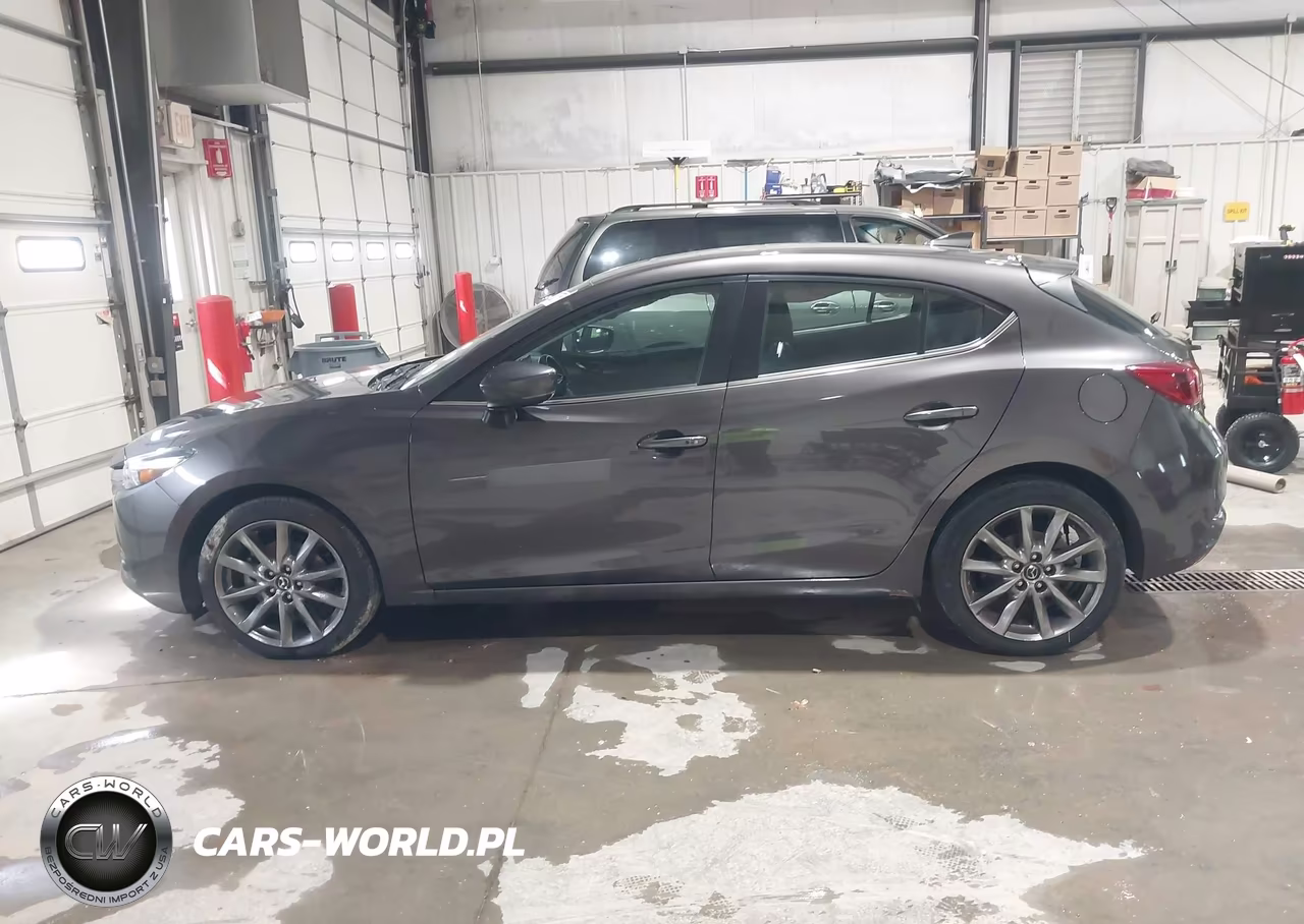 2018 Mazda Mazda3 Grand Touring VIN:3MZBN1M3XJM189613 - 14