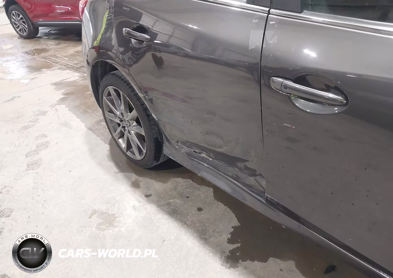 2018 Mazda Mazda3 Grand Touring VIN:3MZBN1M3XJM189613 - 18