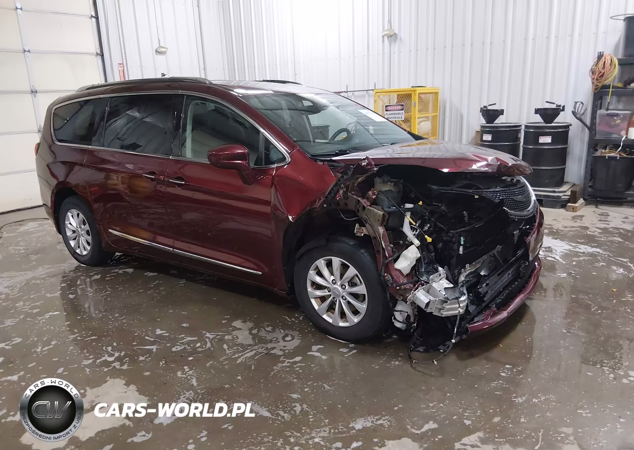 2018 Chrysler Pacifica Touring L Plus